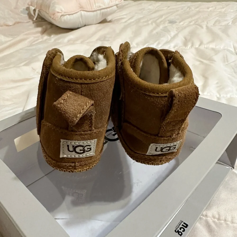 Ugg boots - Picture 3 of 4